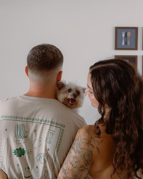 Henrique, Sarah e o pet